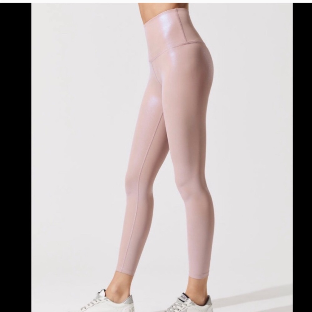 Beyond yoga light pink high shine legging